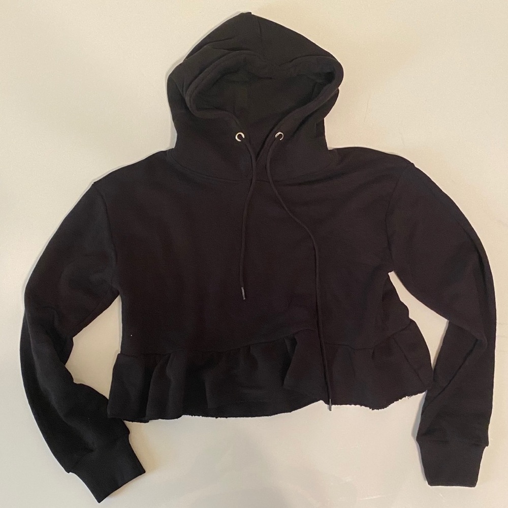 #PrettyLittleThing cropped hoodie